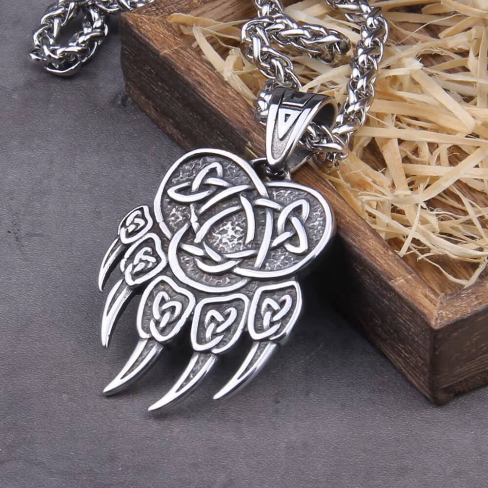 Viking Bear Claw Necklace - Image 3