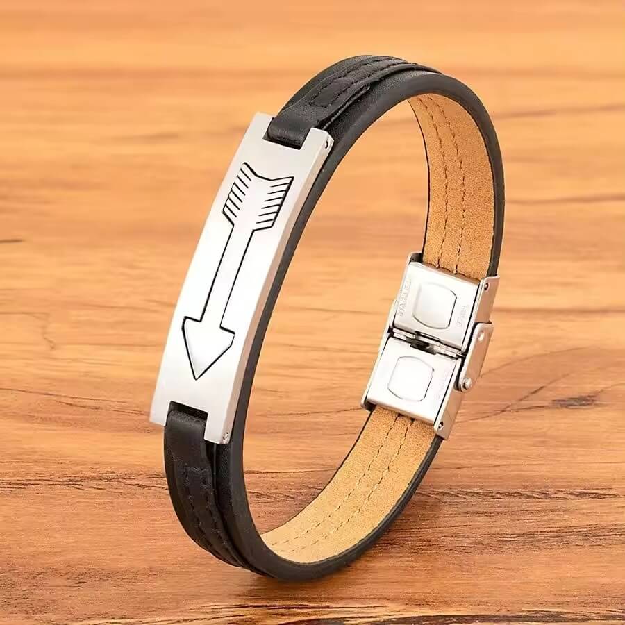 Black Leather Nordic Tyr Bracelet | Engraved Arrow Plate - Image 2