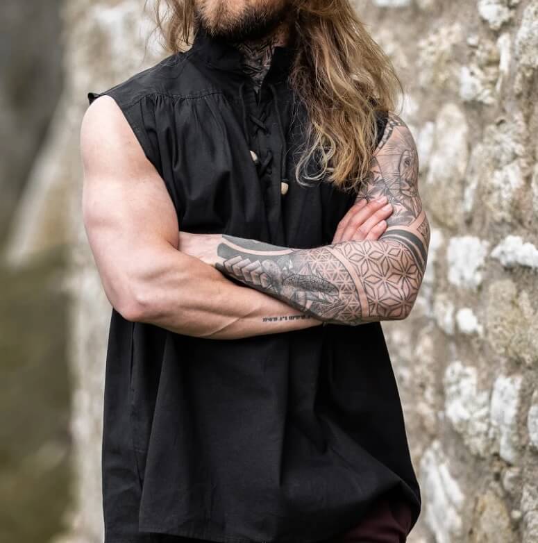 NEW Black Sleeveless Period Shirt - Image 3