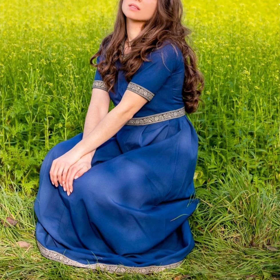 Blue Viking Dress with Intricate Embroidery - Short Sleeves - Image 4