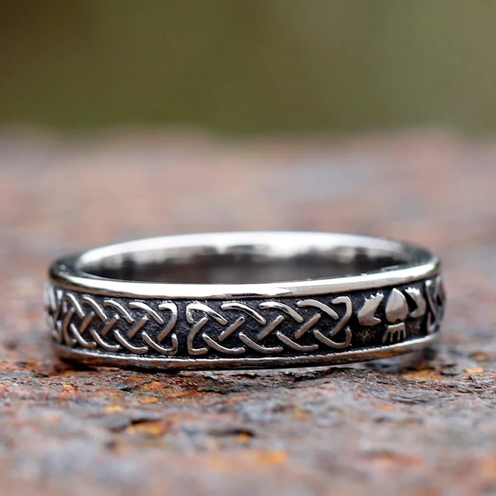 Celtic Claddagh Knot Titanium Steel Ring - Image 2