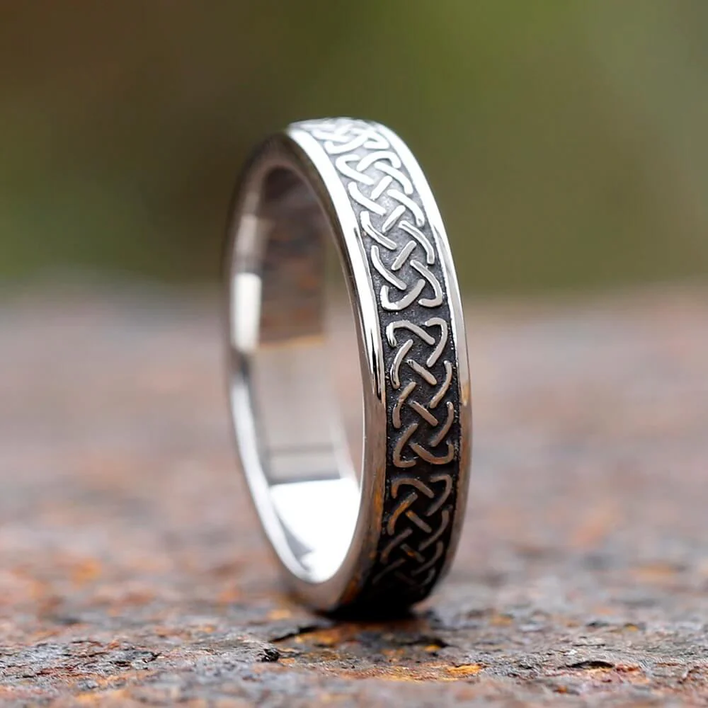 Celtic Claddagh Knot Titanium Steel Ring - Image 3