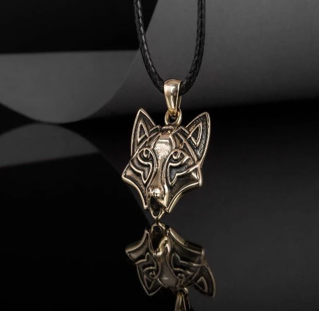 Viking Wolf Pendant in Bronze | Handmade One-Sided Jewelry - Image 3