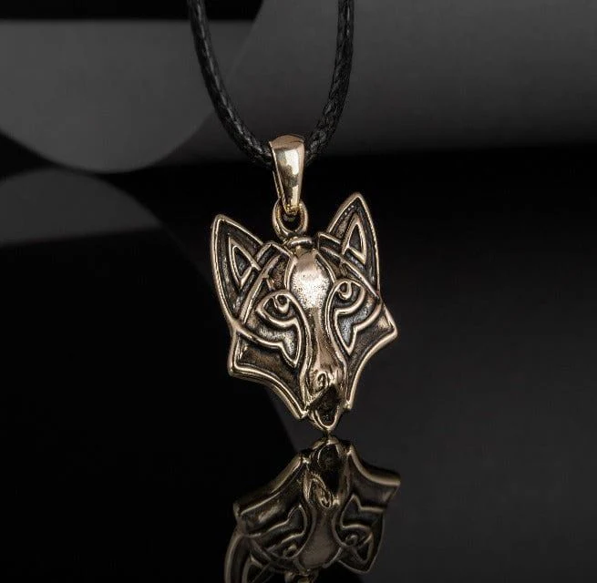 Viking Wolf Pendant in Bronze | Handmade One-Sided Jewelry - Image 4