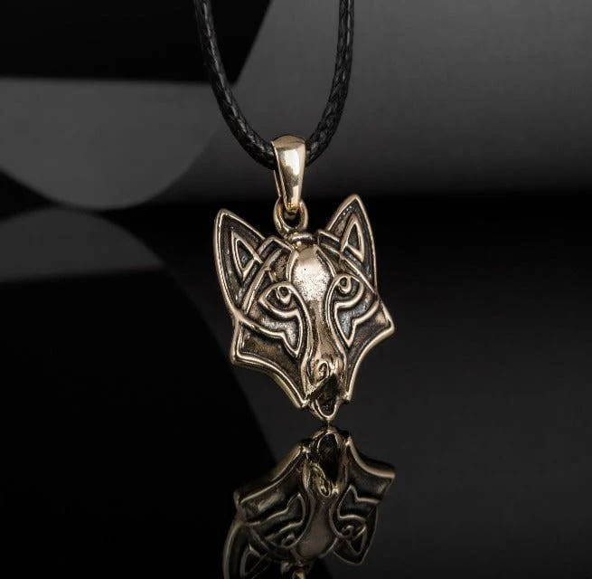 Viking Wolf Pendant in Bronze | Handmade One-Sided Jewelry - Image 5