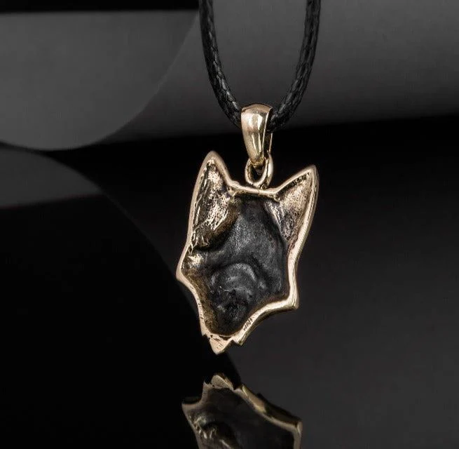 Viking Wolf Pendant in Bronze | Handmade One-Sided Jewelry - Image 6