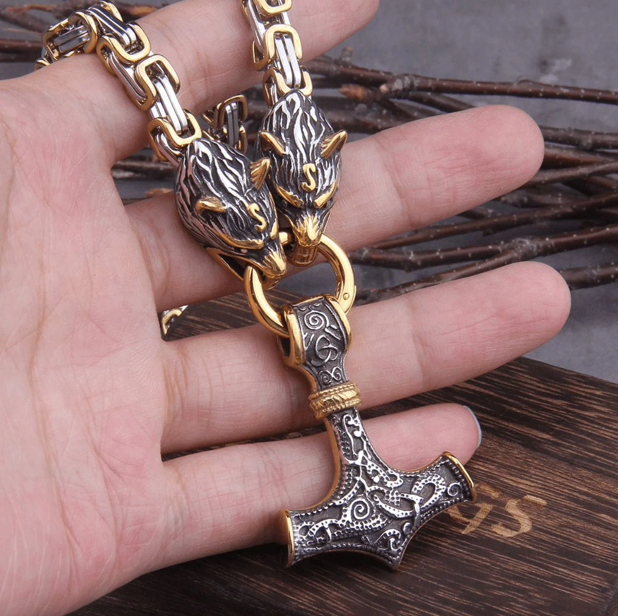 Fenrir Sun-Eater Wolf of Ragnarok Mjolnir King's Chain | Gold & Steel - Image 4