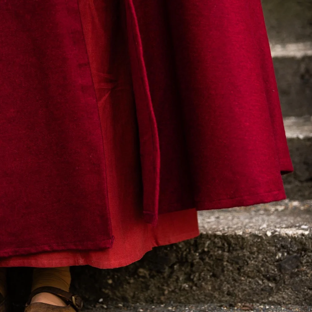 Red Unisex Wool Viking Cloak | Wolf Clasp - Image 4
