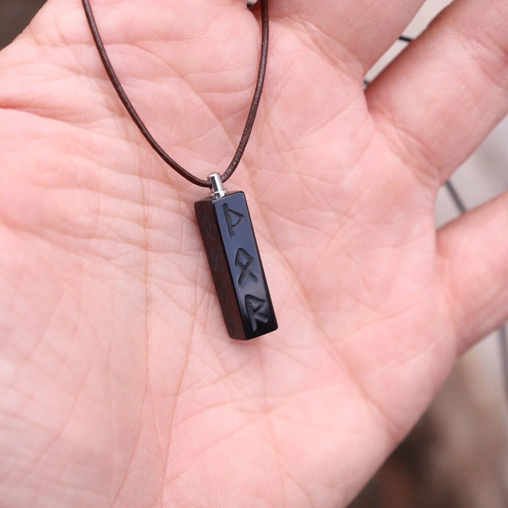 Runic Pillar Viking Necklace - Image 3