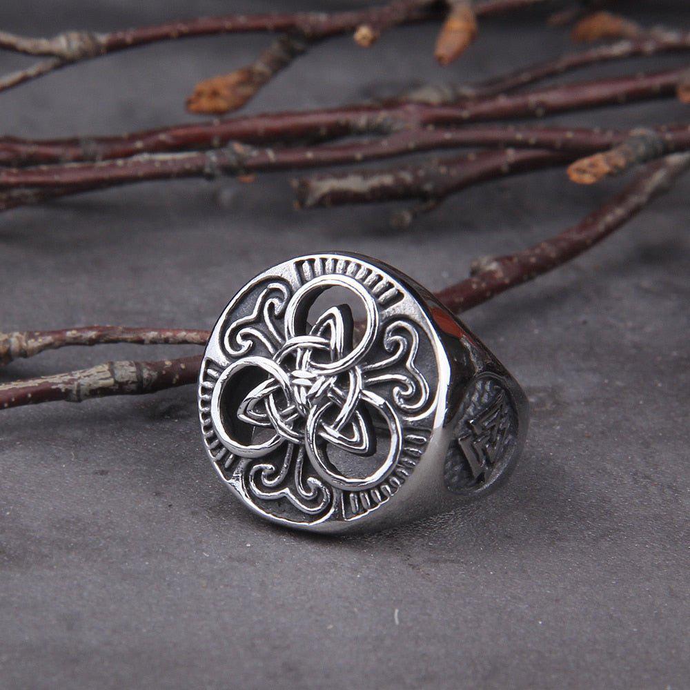 Steel Viking Knotwork Triskelion Ring - Image 2