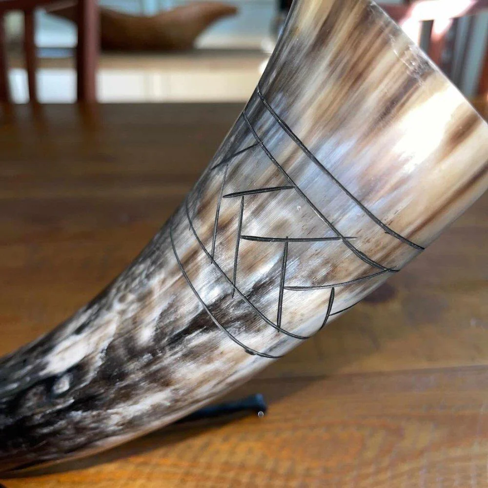 Viking Drinking Horn with Belt Loop and Iron Stand - Scale Pattern - Image 7