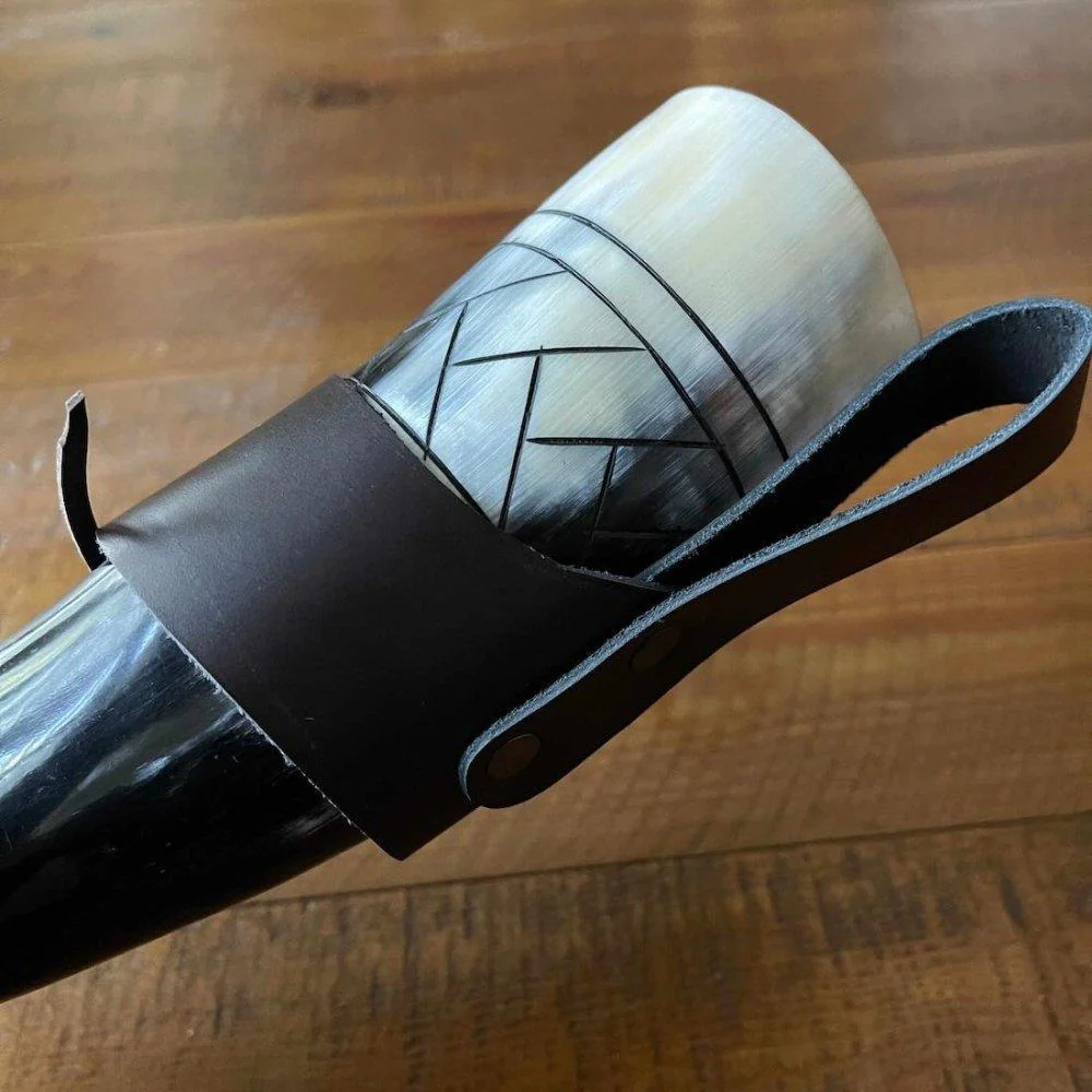 Viking Drinking Horn with Belt Loop and Iron Stand - Scale Pattern - Image 9
