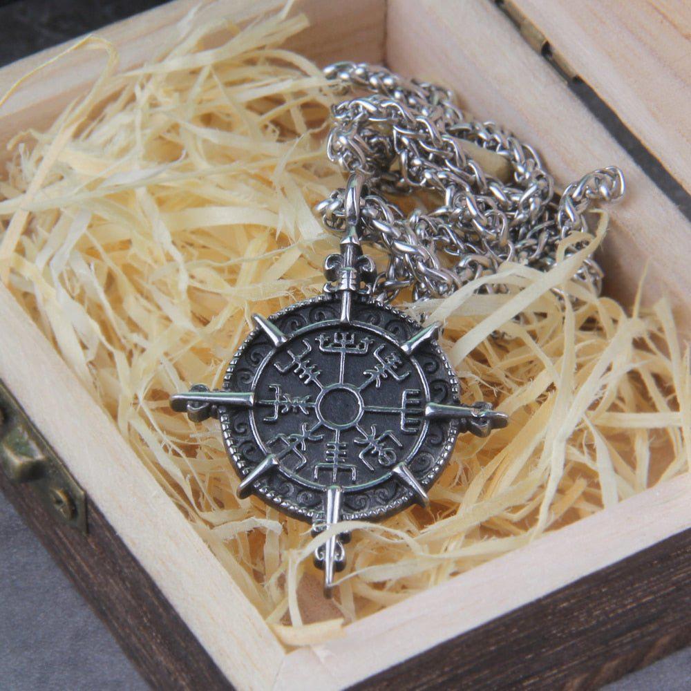 Warrior's Way Viking Vegvisir Compass Talisman Necklace - Image 5